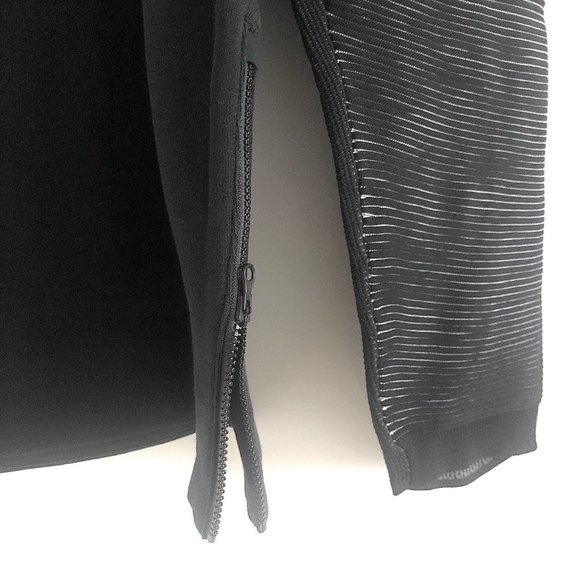 Nike Tech Sweatshirt with Accordion Sleeves in Black - Picture 7 of 7